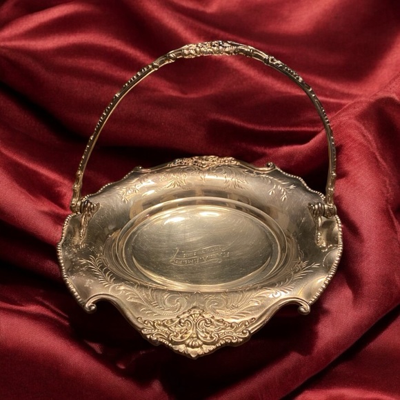 Antique Quadruple Silver Plate Basket with Handle and paw feet. - Picture 2 of 11